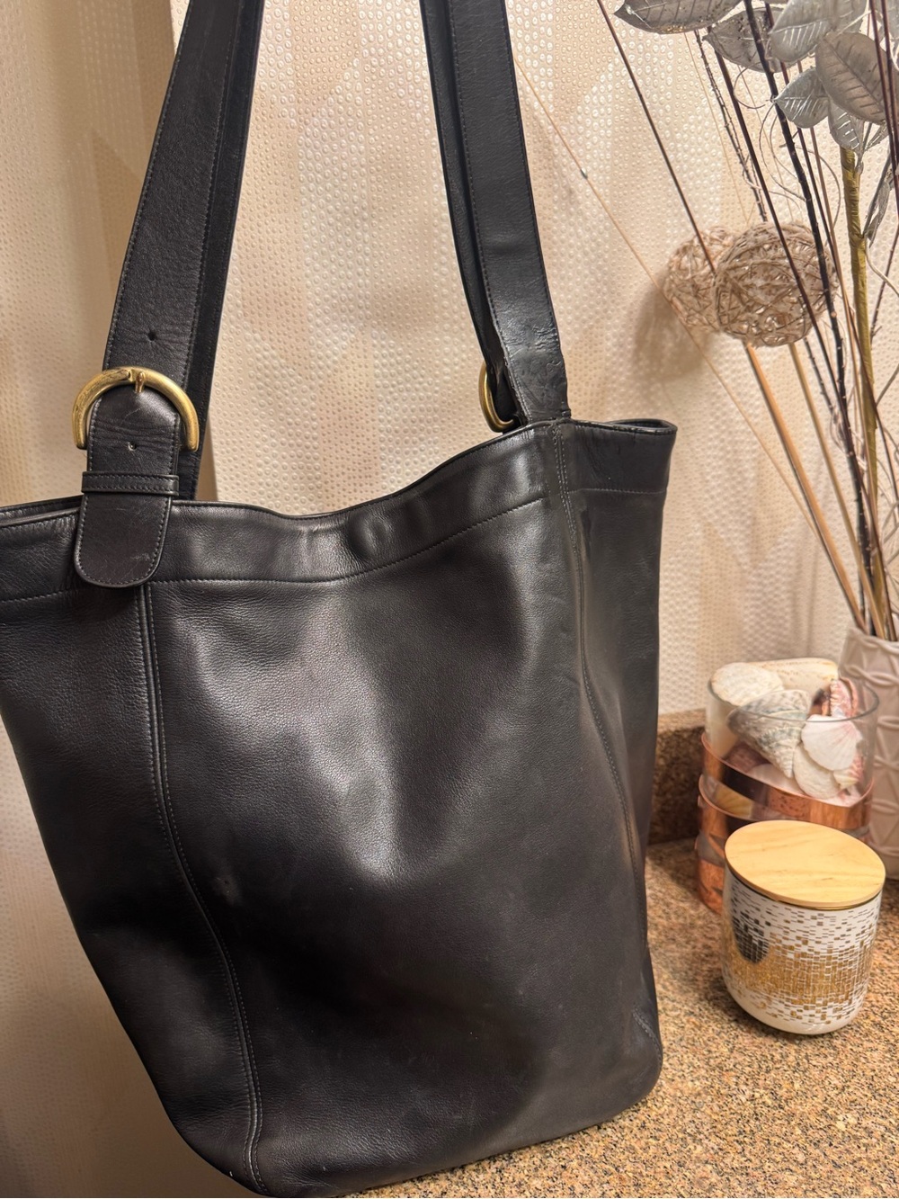 Coach Large Soho Classic Black Leather Tote Bag with Gold Hardware**read** - Picture 2 of 8
